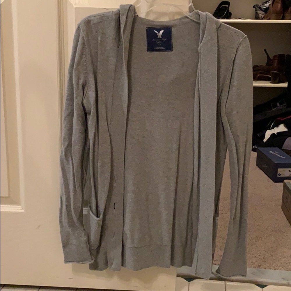 American Eagle gray long sleeve cardigan